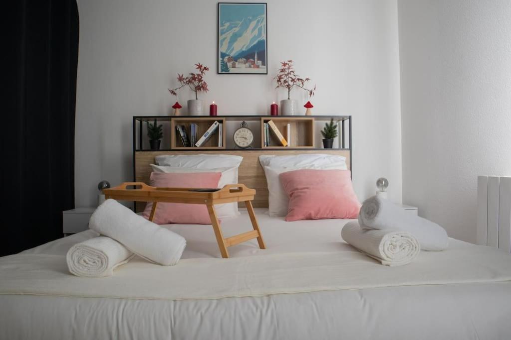 Cessy Luxury Apartment «Le Jurassien», Gex-Geneve מראה חיצוני תמונה