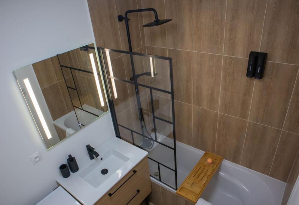 Cessy Luxury Apartment «Le Jurassien», Gex-Geneve מראה חיצוני תמונה