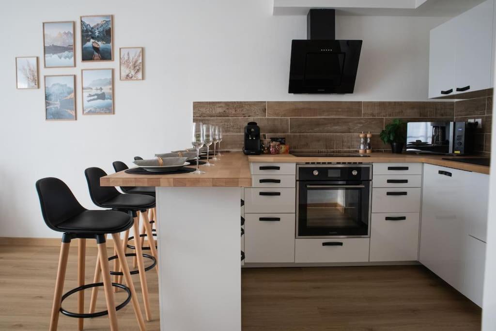 Cessy Luxury Apartment «Le Jurassien», Gex-Geneve מראה חיצוני תמונה